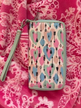 Claire's Pastel Multi-Color Heart & Arrow Zip Wallet with Mint Wristlet